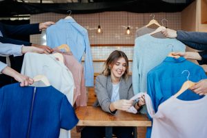 חנות בגדים מצליחה שעובדת לפי תוכנית עסקית